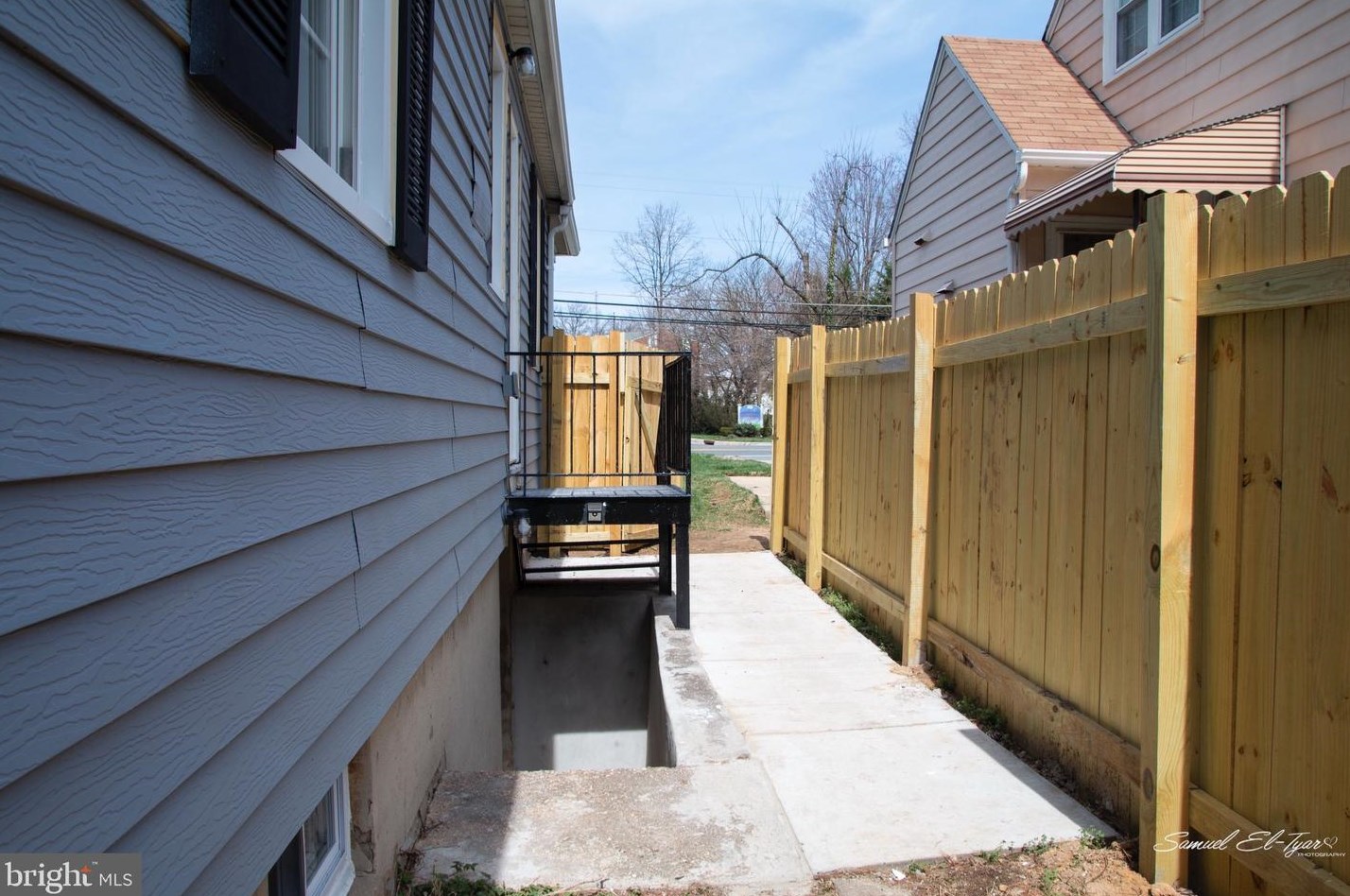 819 Edmondson Ave, Baltimore MD  21201-1404 exterior