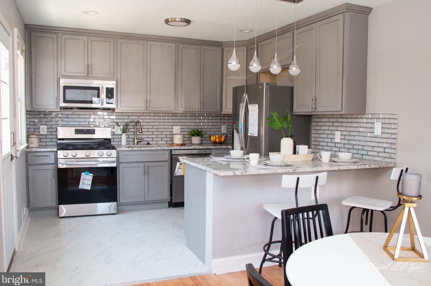 819 Edmondson Ave, Baltimore MD  21201-1404 exterior