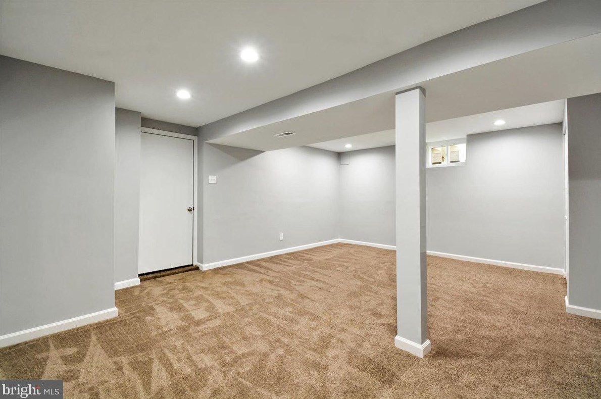 1324 Maple Ave, Baltimore MD  21221-6027 exterior