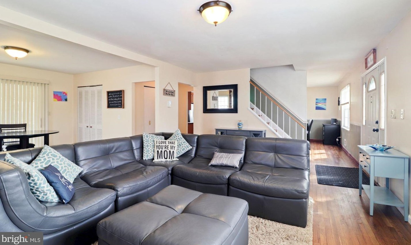 1401 Pleasant Valley Dr, Baltimore, MD 21228-2540