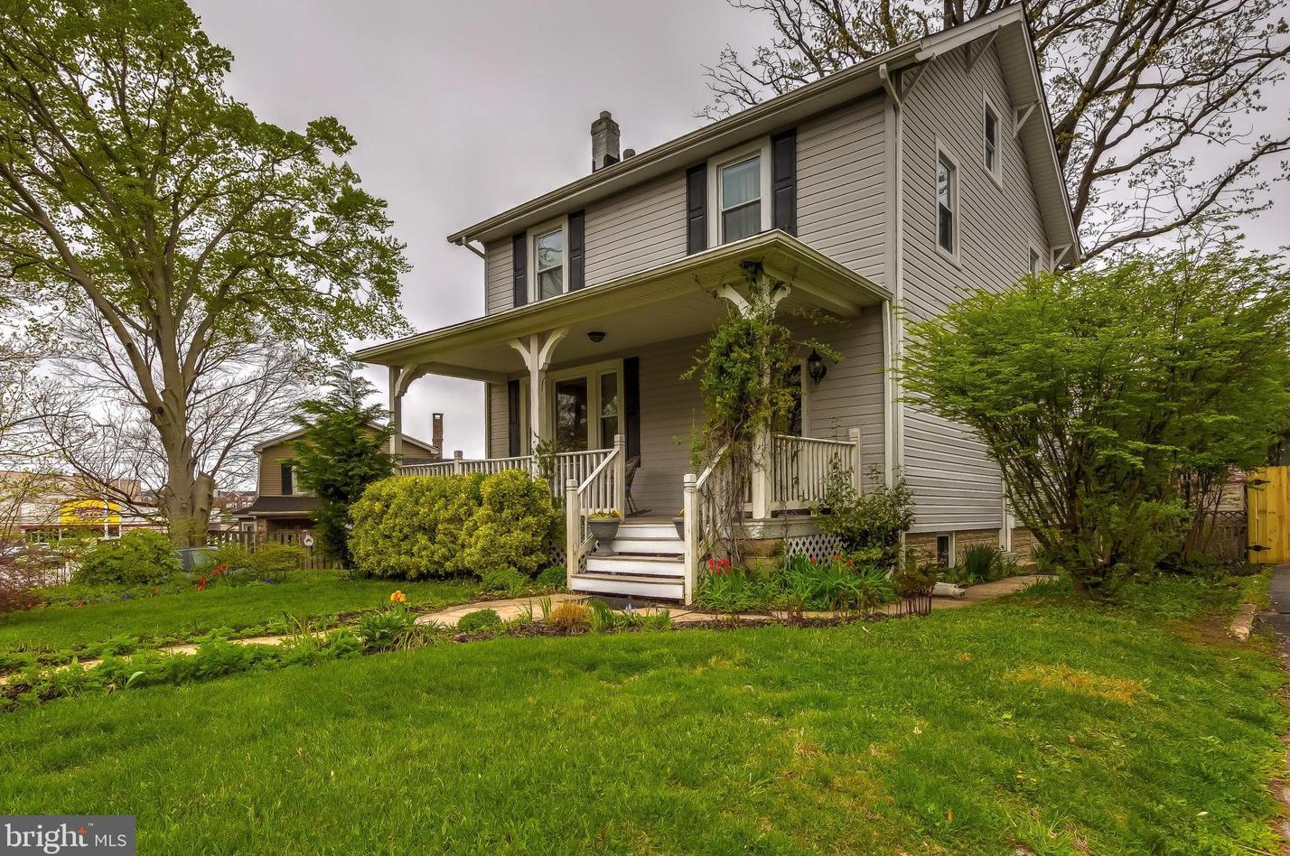 645 Aldershot Rd, Baltimore, MD 21229-2107