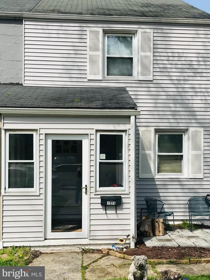 1933 Victory Dr, Baltimore, MD 21227-2936