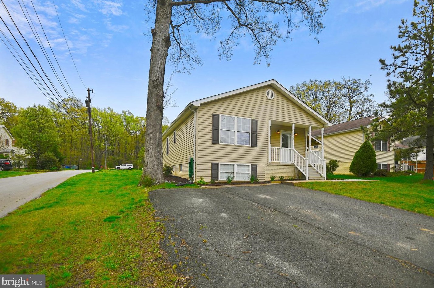 317 Greyhound Rd, Baltimore MD  21221-1809 exterior