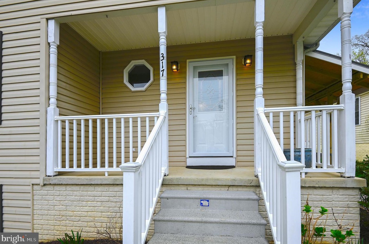 317 Greyhound Rd, Baltimore MD  21221-1809 exterior