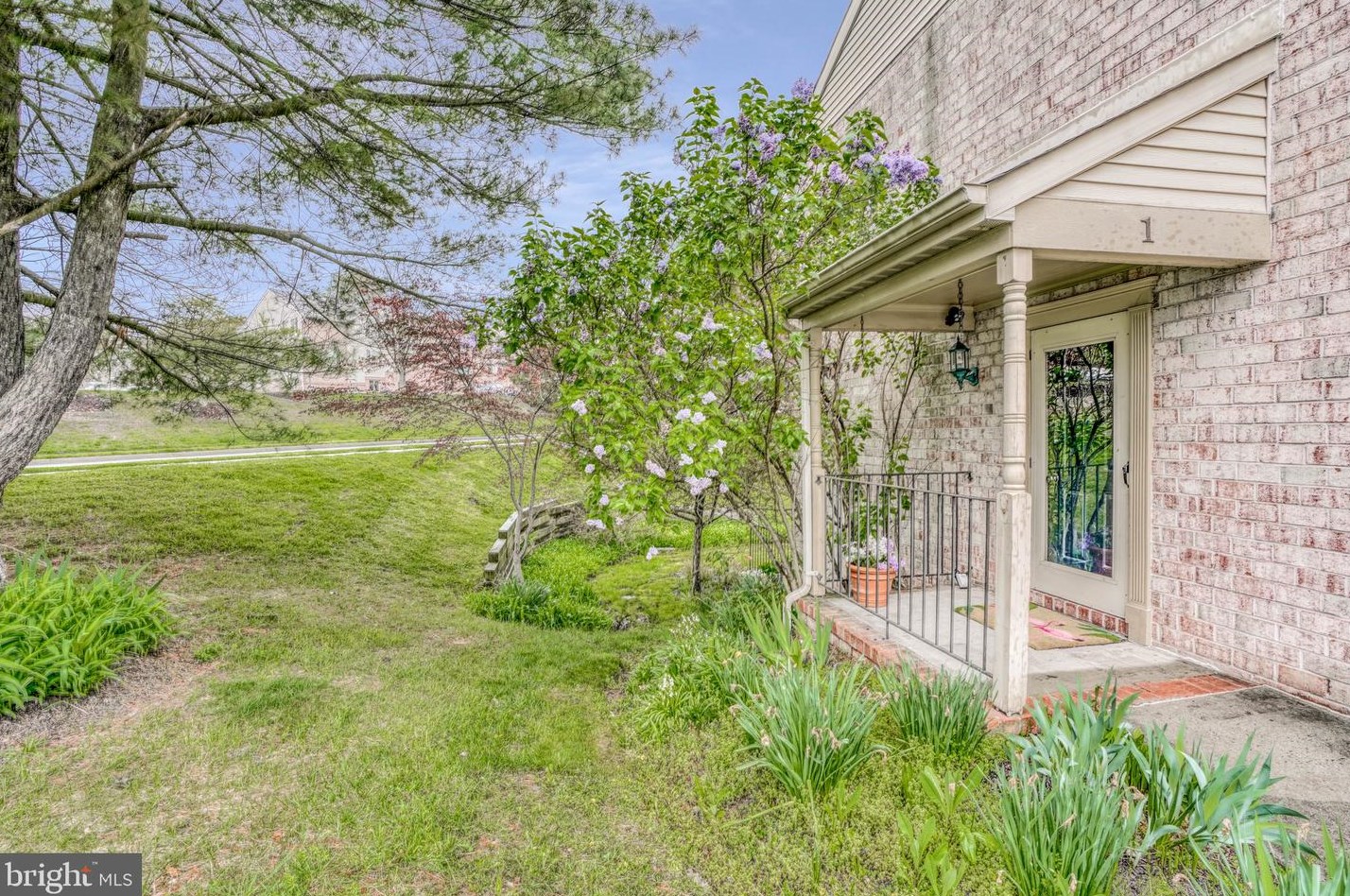 1 Tilton Ct, Baltimore, MD 21236-5184