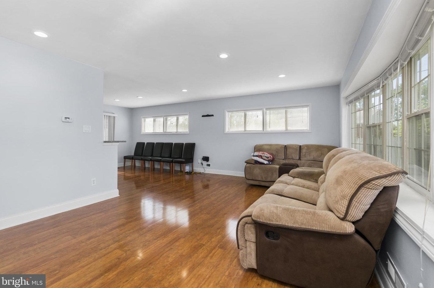 1020 Hallimont Rd, Baltimore, MD 21228-1209