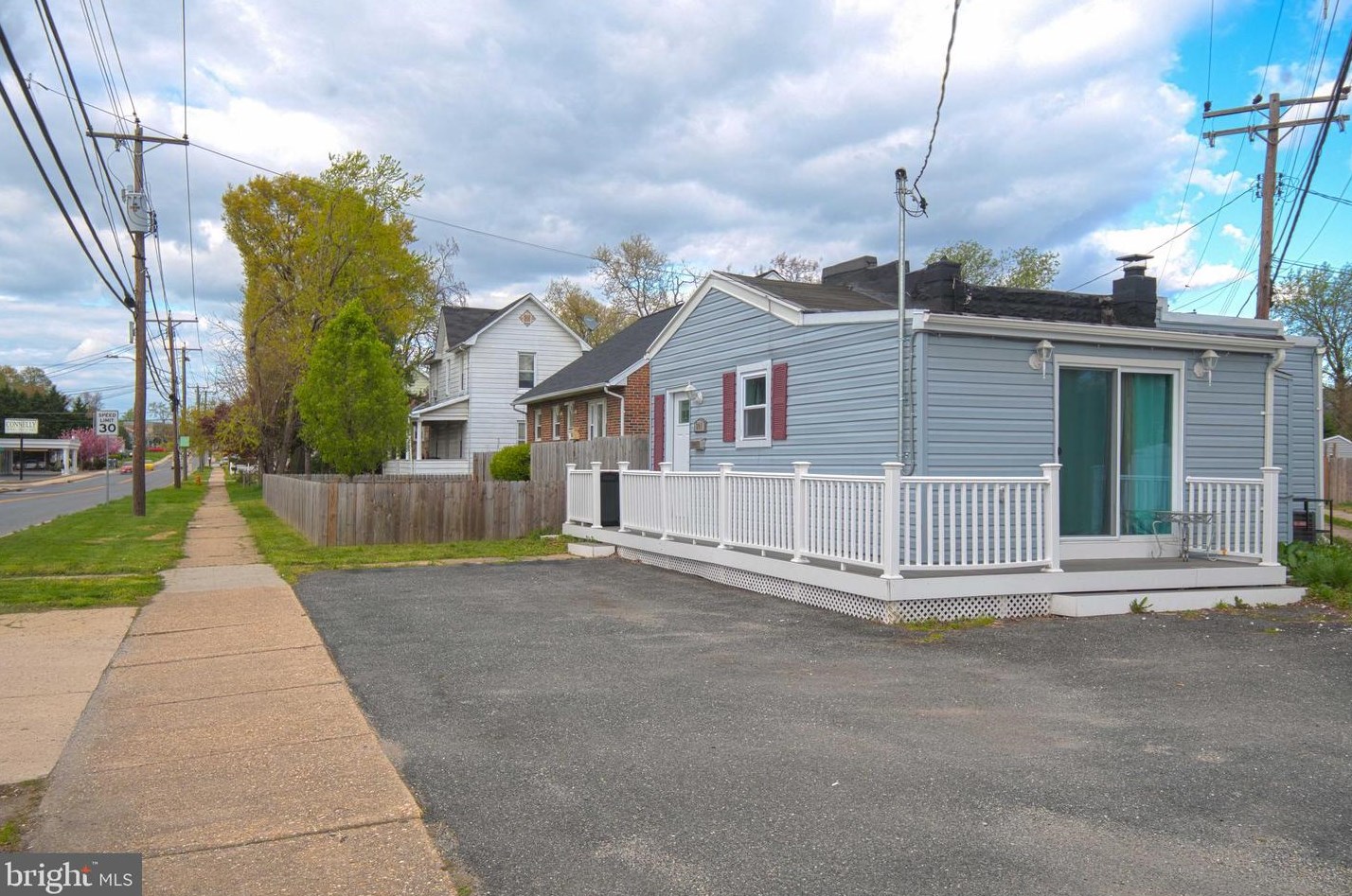 201 Mace Ave, Baltimore, MD 21221-6623