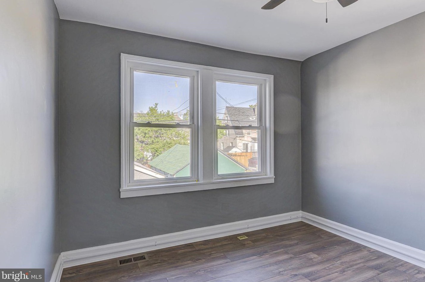 17 Dundalk Ave, Baltimore MD  21222-4222 exterior
