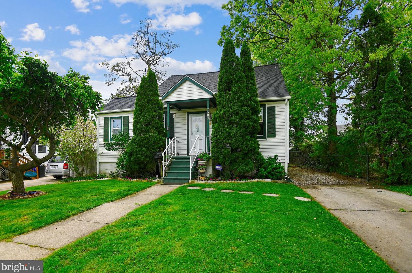 7505 Park Dr, Baltimore, MD 21234-6208