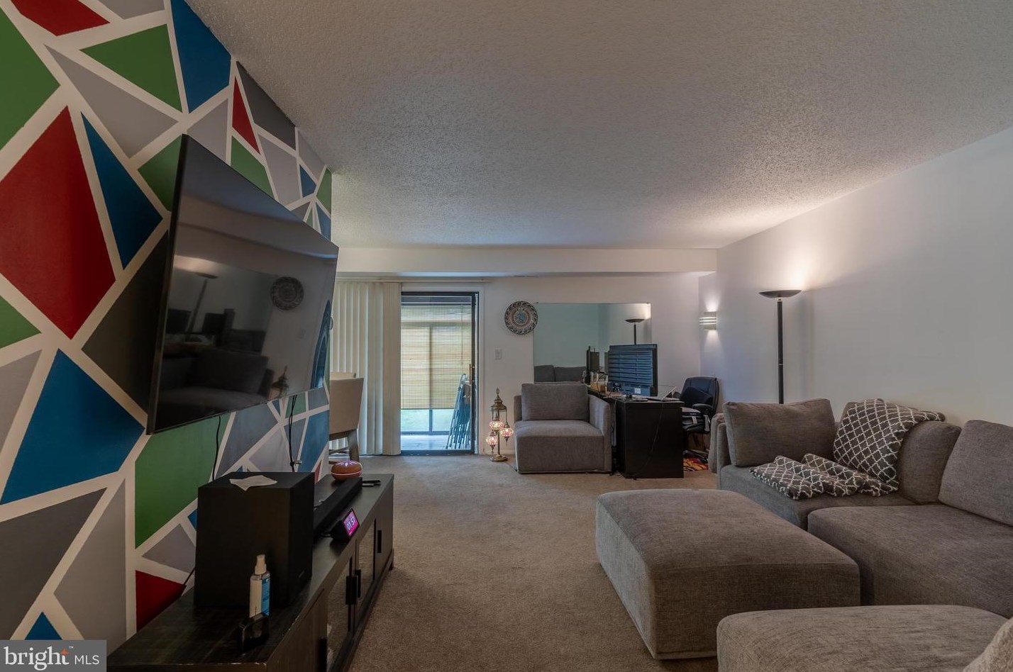 5 Suntop Ct, Baltimore, MD 21209-1325