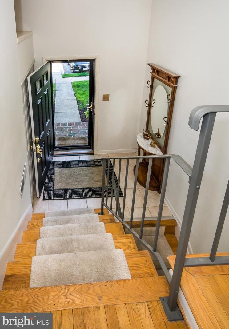 117 Swarthmore Dr, Baltimore, MD 21204-2749