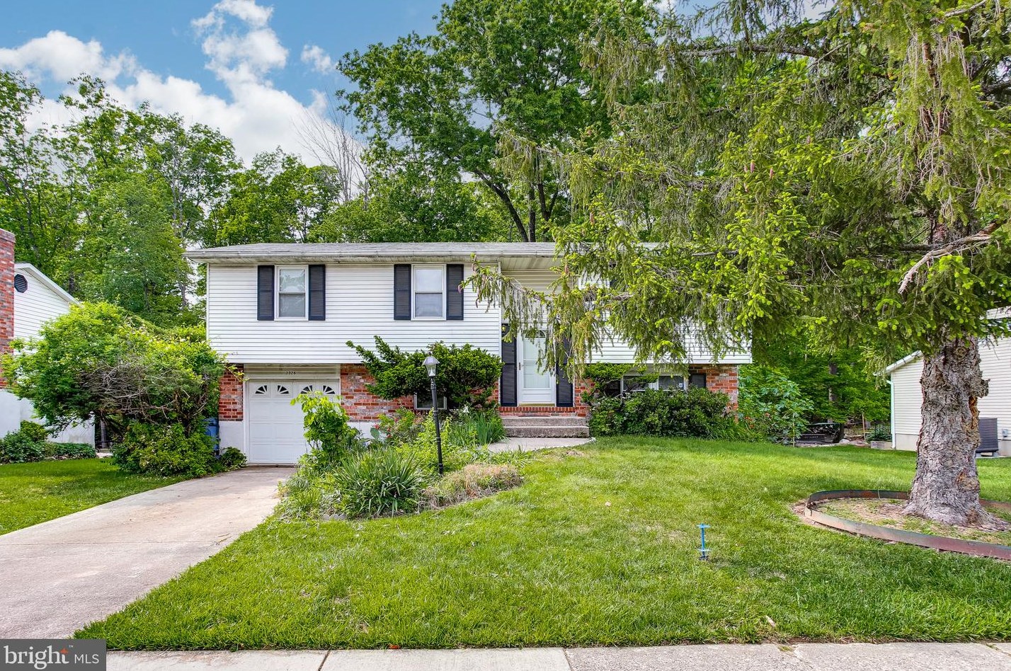 1326 Lincolnwoods Dr, Baltimore, MD 21228-2530