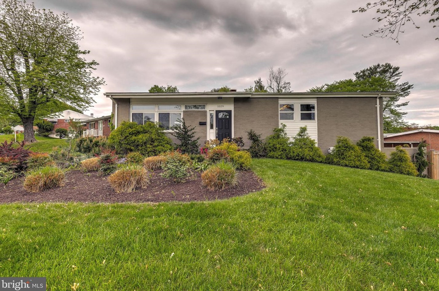 1029 Scotts Hill Dr, Baltimore, MD 21208-3525