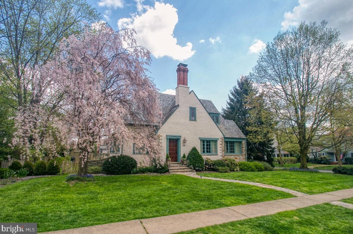 7001 Copeleigh Rd, Baltimore, MD 21212-1925