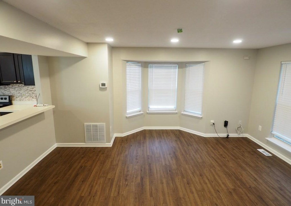 7424 Catterick Ct, Baltimore MD  21244-5600 exterior