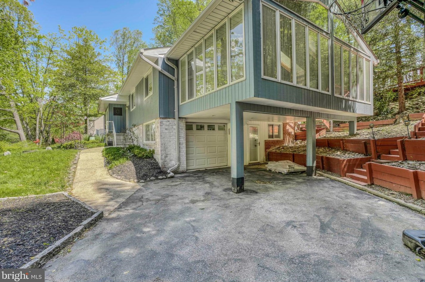 1609 Dogwood Hill Rd, Baltimore, MD 21286-1505