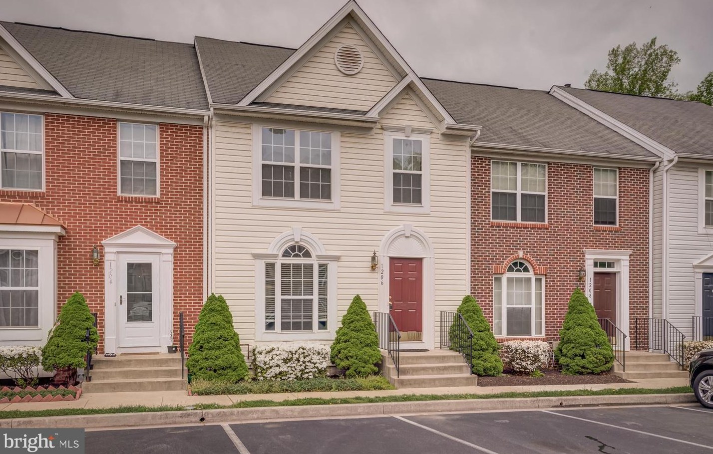 1206 Pear Blossum Ct, Baltimore, MD 21228-3807
