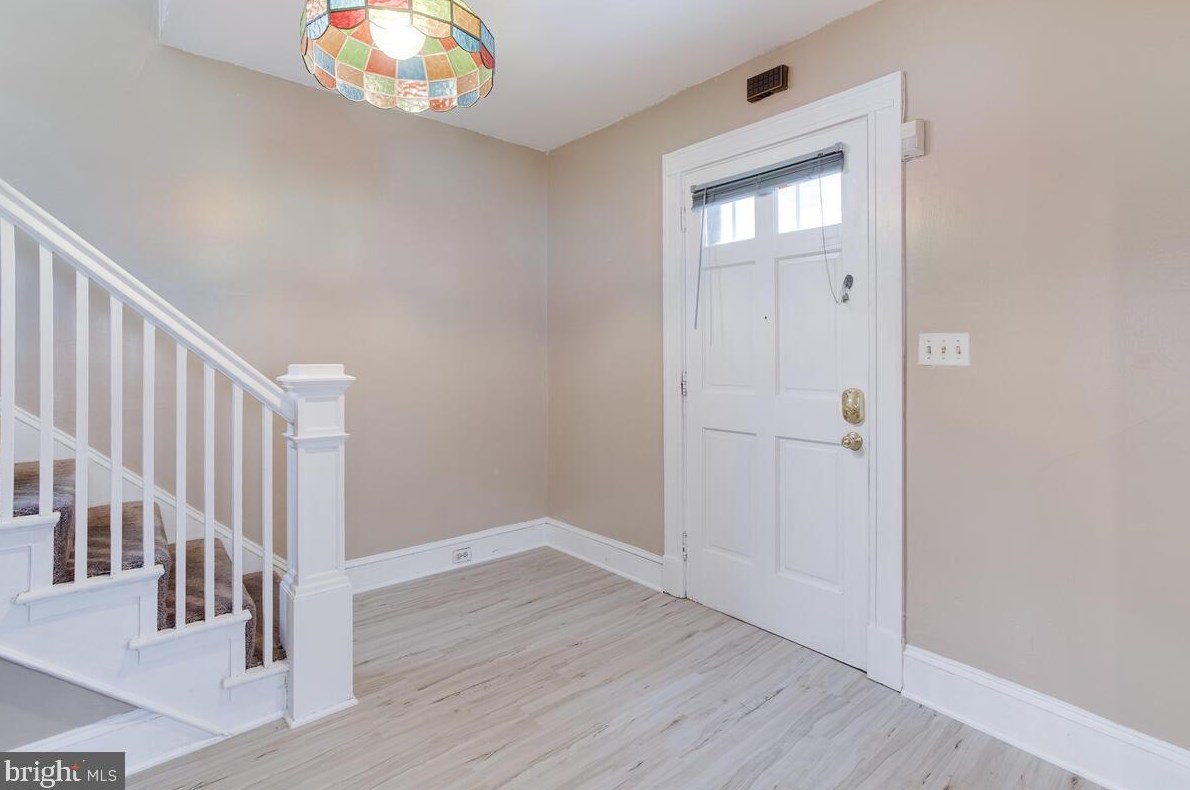 6405 Lehnert St, Baltimore, MD 21207-5274