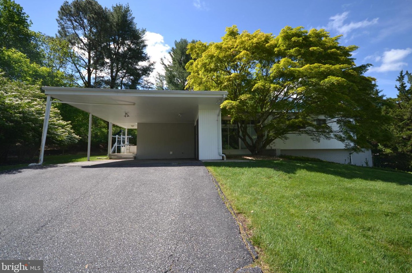 3213 Midfield Rd, Baltimore, MD 21208-4421