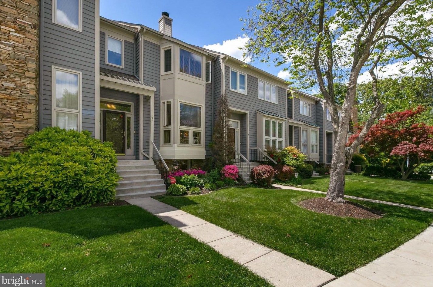 10 Stablemere Ct, Baltimore, MD 21209-1057
