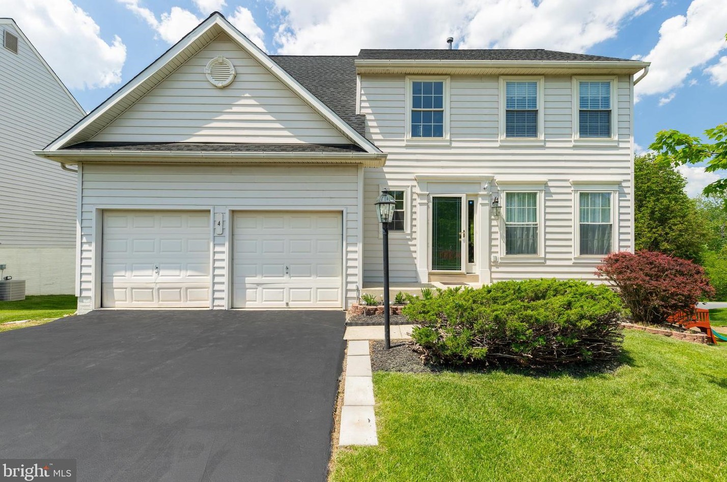 4 Treyburn Ct, Baltimore, MD 21237-3364