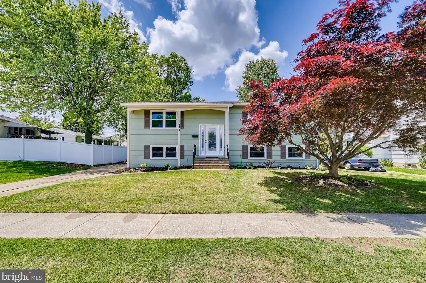 6111 Collinsway Rd, Baltimore, MD 21228-2737