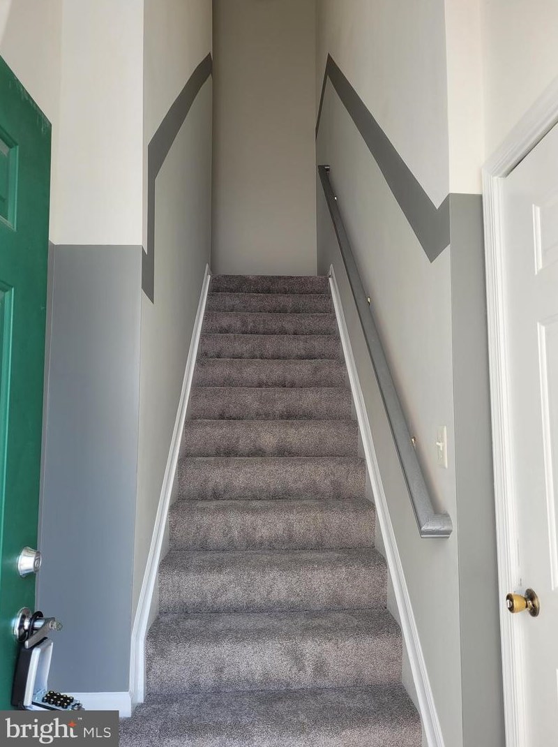 8 Barbican Way, Baltimore, MD 21208-1160