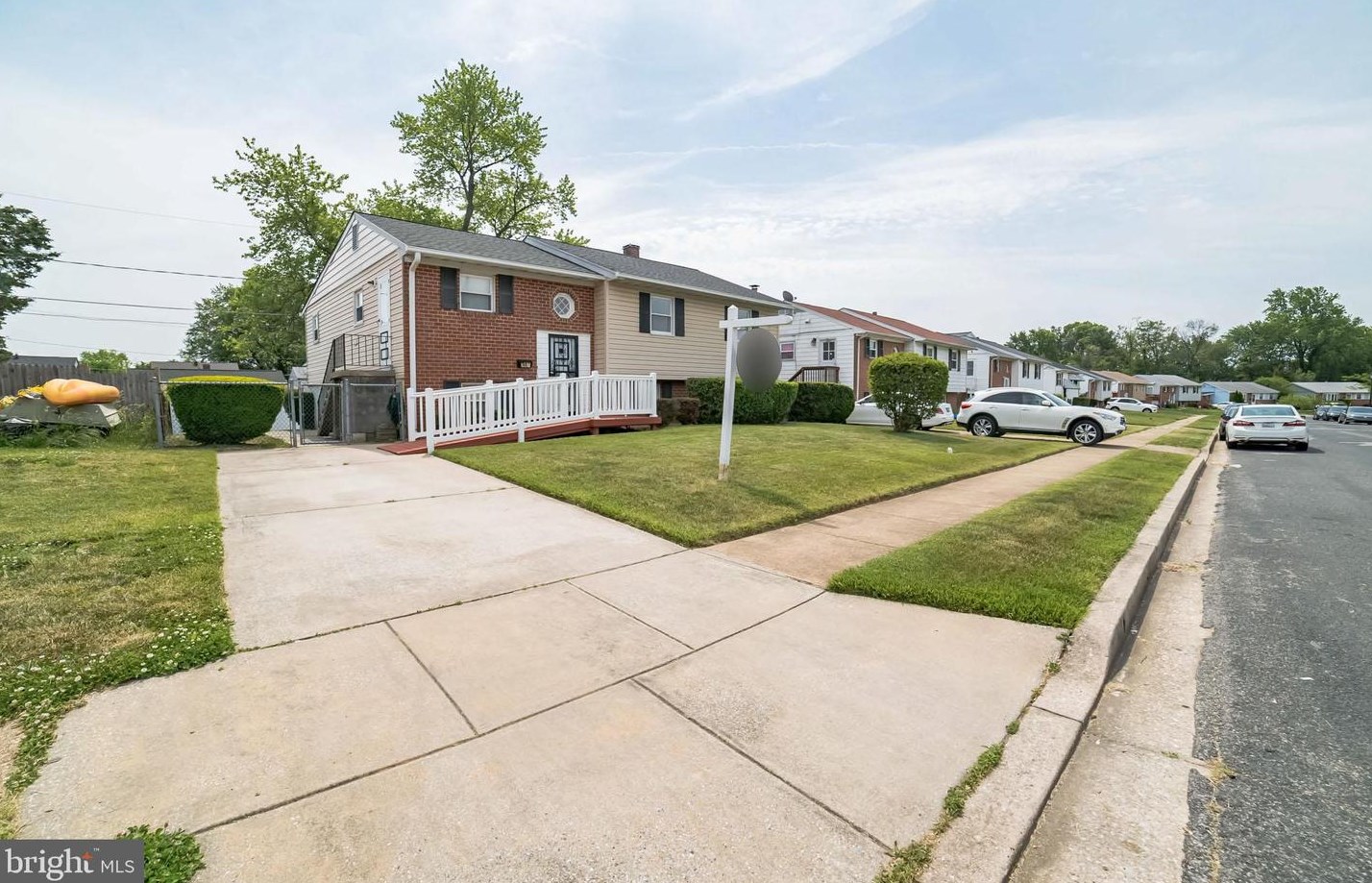 321 Holly Manor Rd, Baltimore, MD 21228-3024