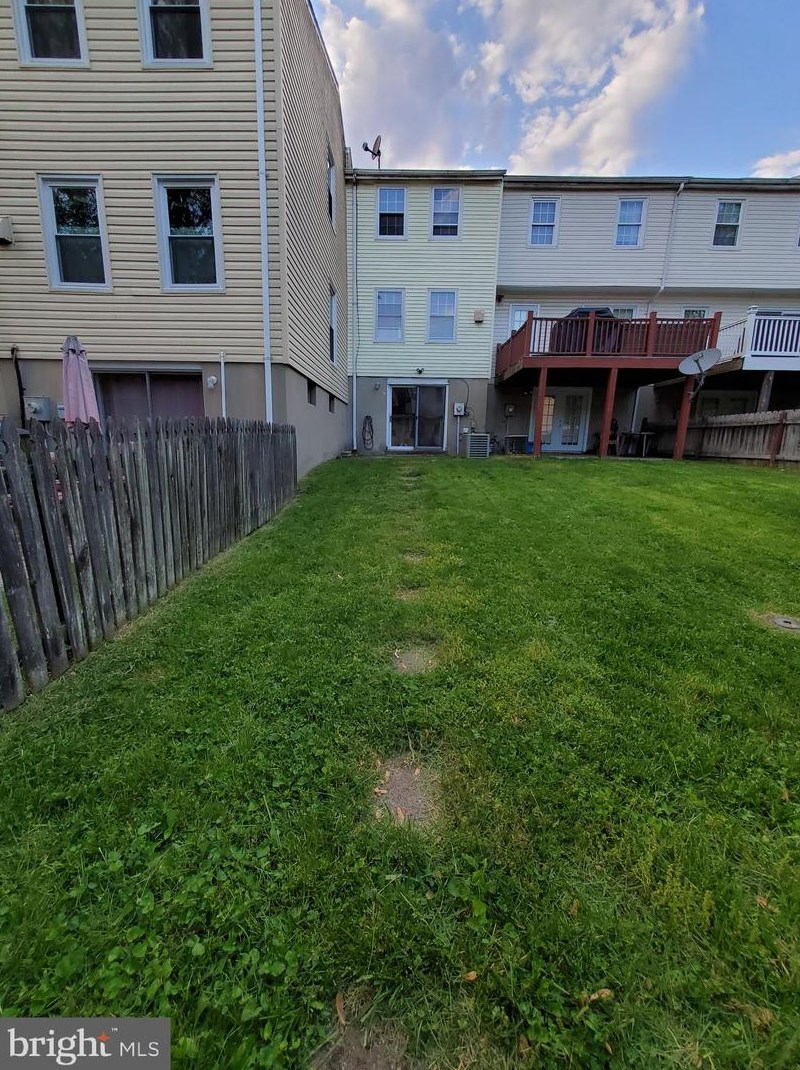 11 Dunnett Ct, Baltimore MD  21236-3313 exterior