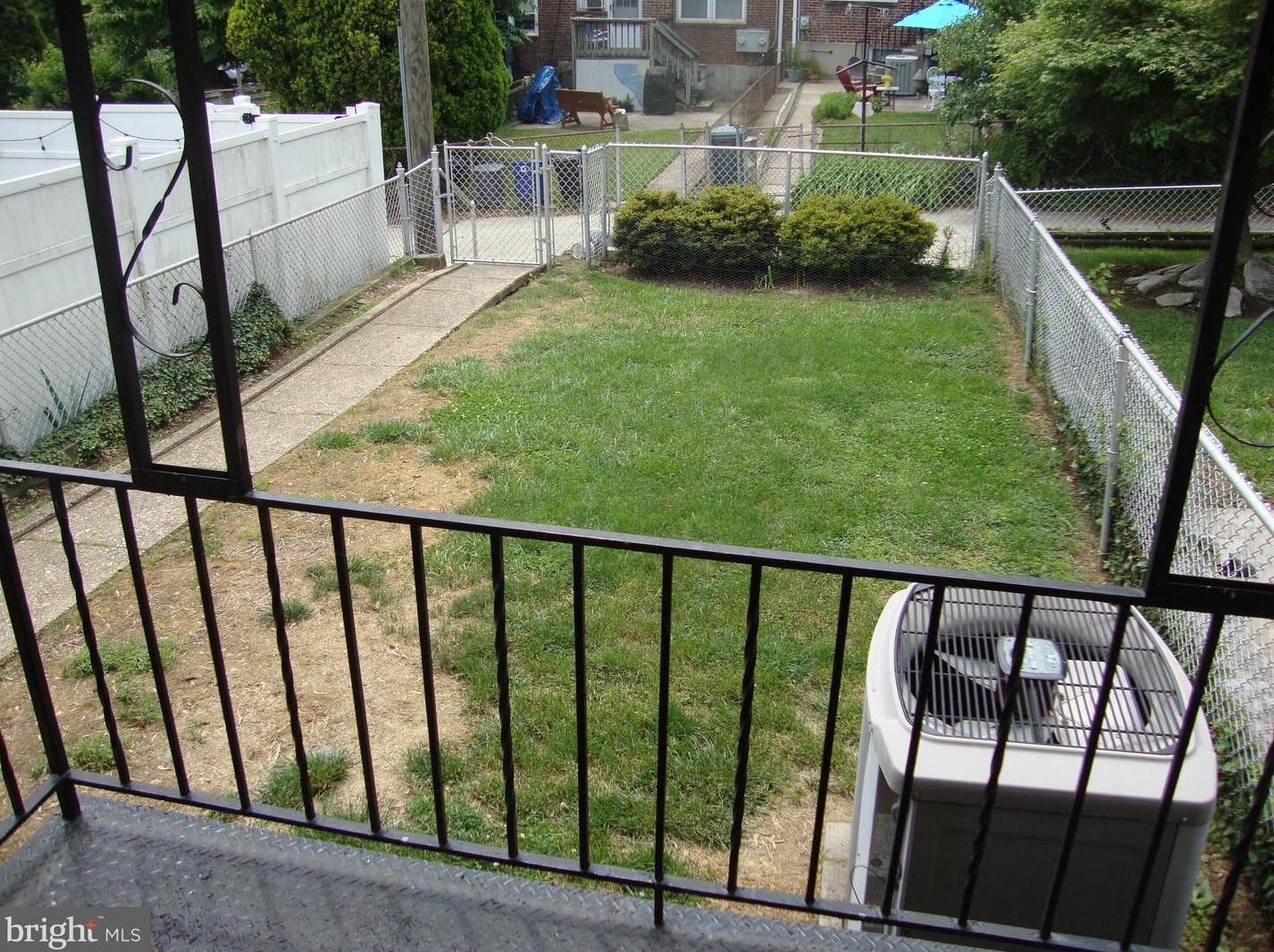 38 Shady Nook Ave, Baltimore MD  21228-3535 exterior