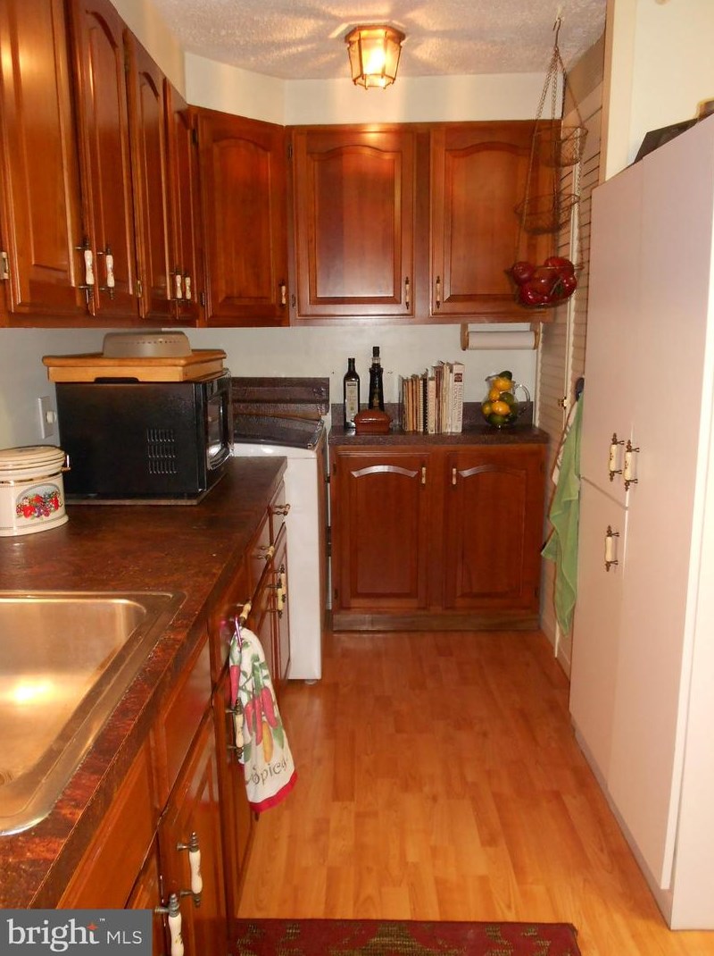 1019 Fredonia Ct, Baltimore MD  21227-3404 exterior