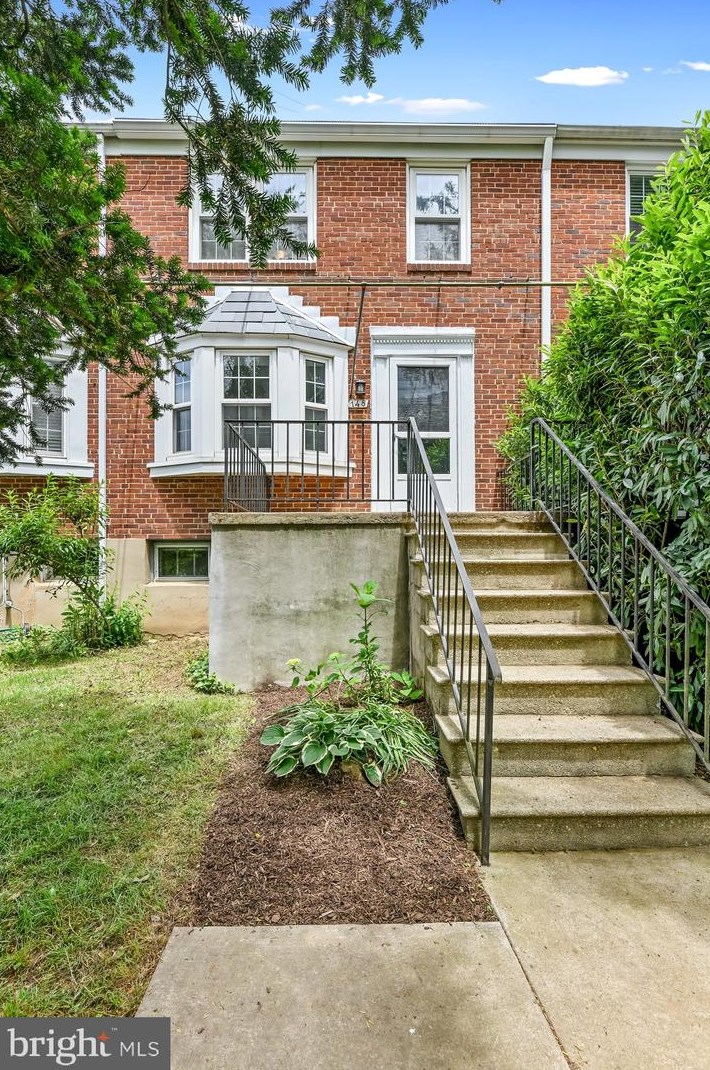 148 Dumbarton Rd, Baltimore, MD 21212-1441