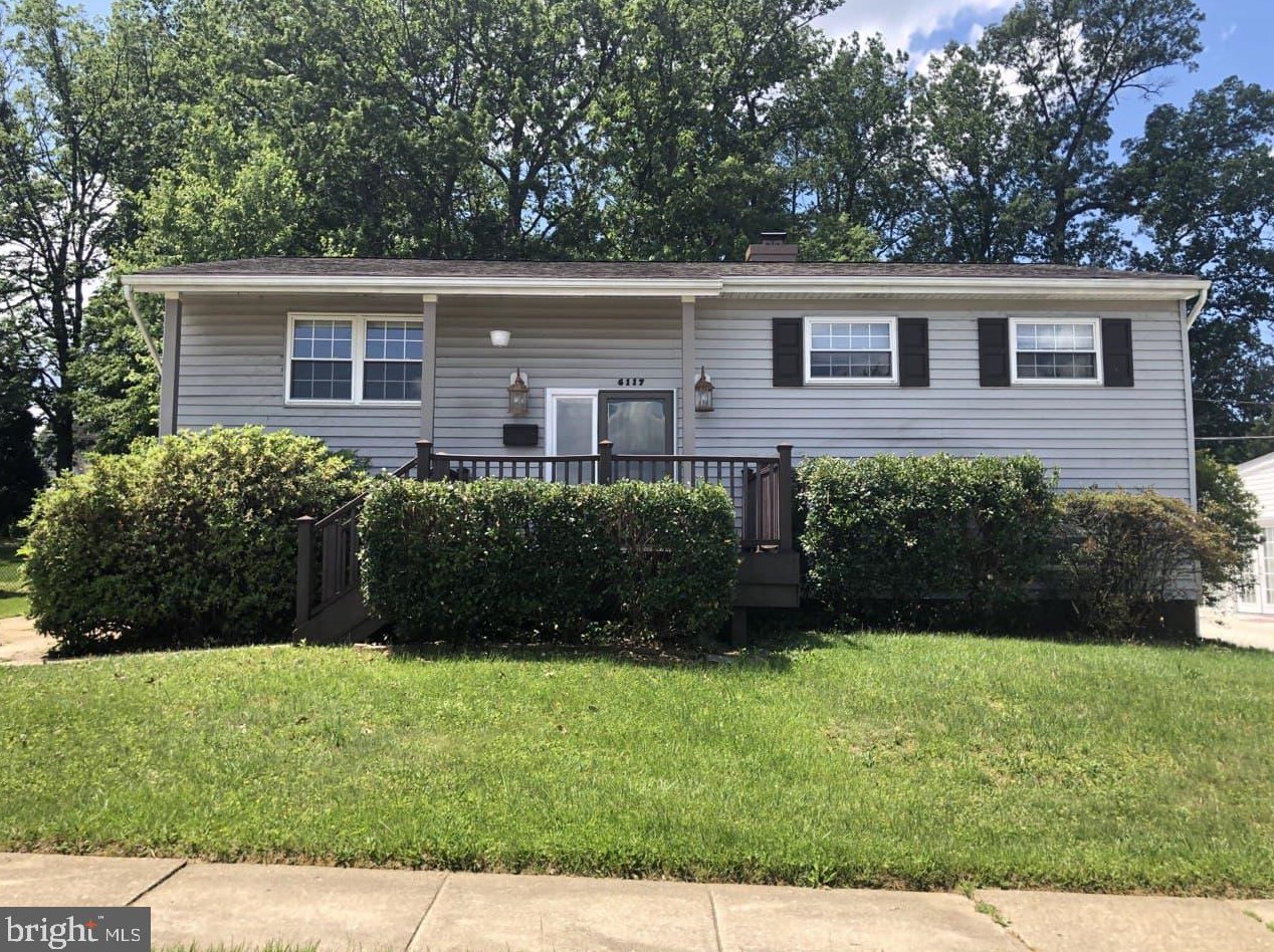 6117 Collinsway Rd, Baltimore MD  21228-2737 exterior