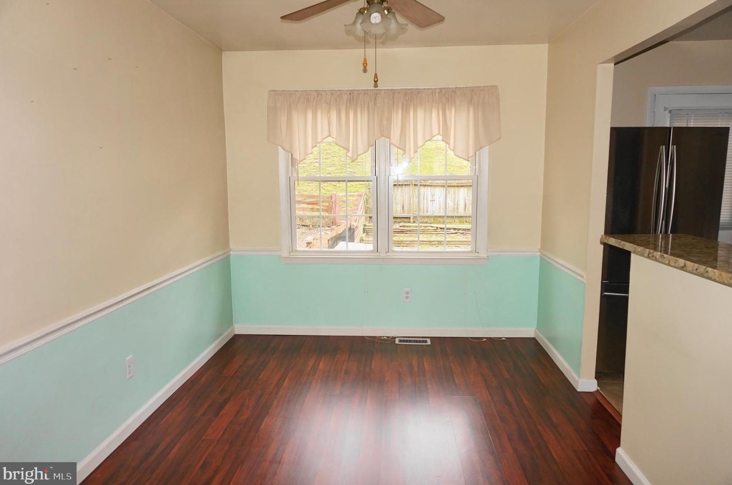 8564 Gradien Dr, Baltimore MD  21236-3004 exterior