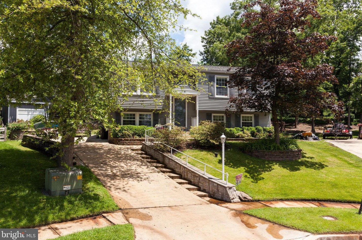 9 Bamborough Ct, Baltimore, MD 21236-2566