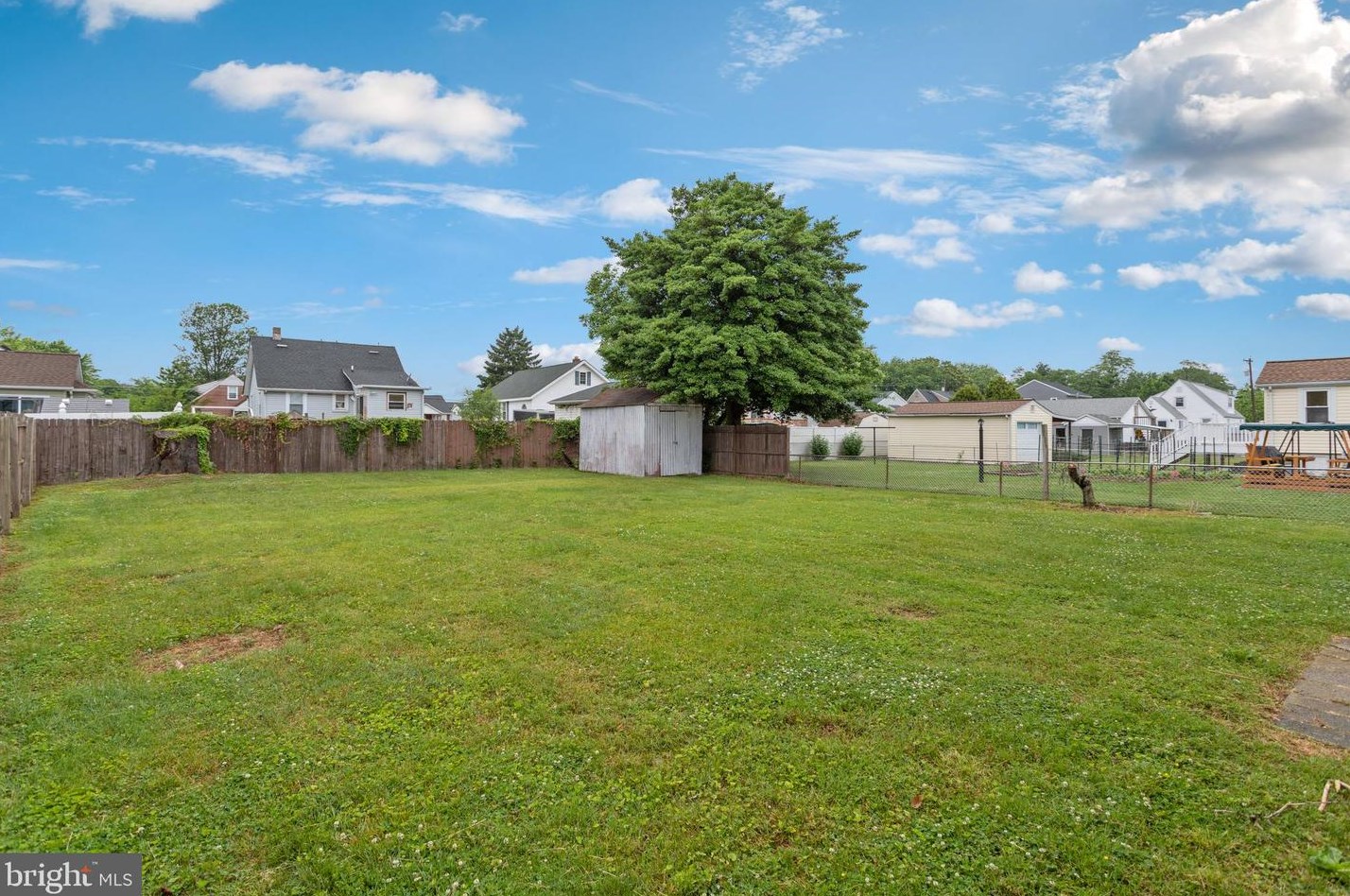 8 Bayside Dr, Baltimore MD  21222-4912 exterior