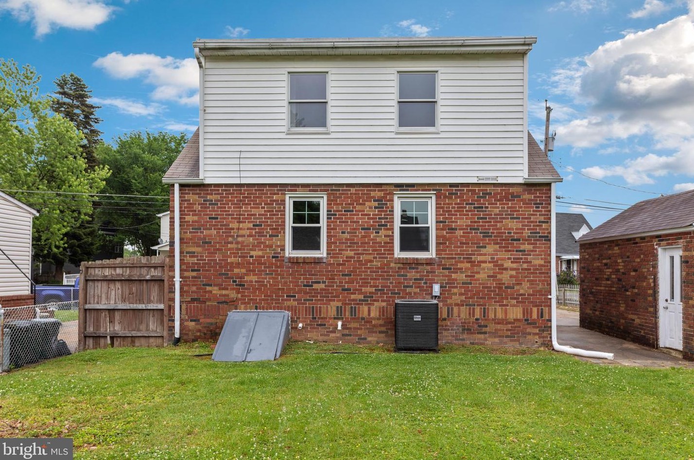 8 Bayside Dr, Baltimore MD  21222-4912 exterior