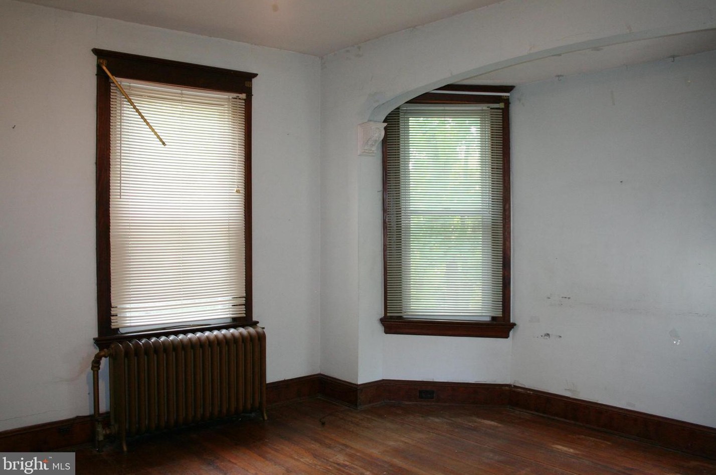 505 Academy Rd, Baltimore MD  21228-1802 exterior