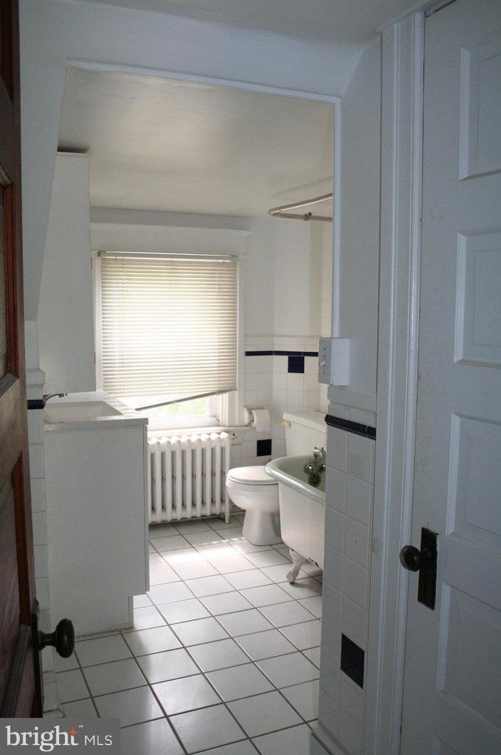 505 Academy Rd, Baltimore MD  21228-1802 exterior