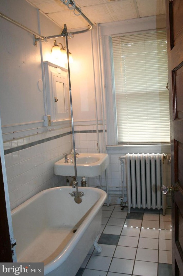 505 Academy Rd, Baltimore MD  21228-1802 exterior