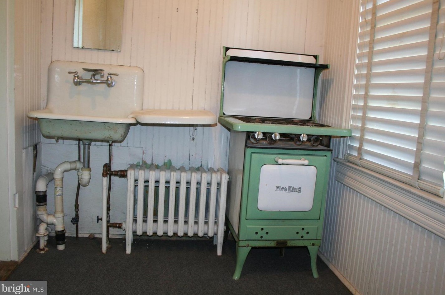 505 Academy Rd, Baltimore MD  21228-1802 exterior