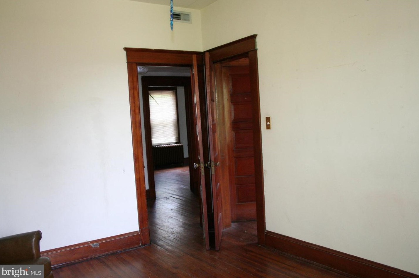 505 Academy Rd, Baltimore MD  21228-1802 exterior