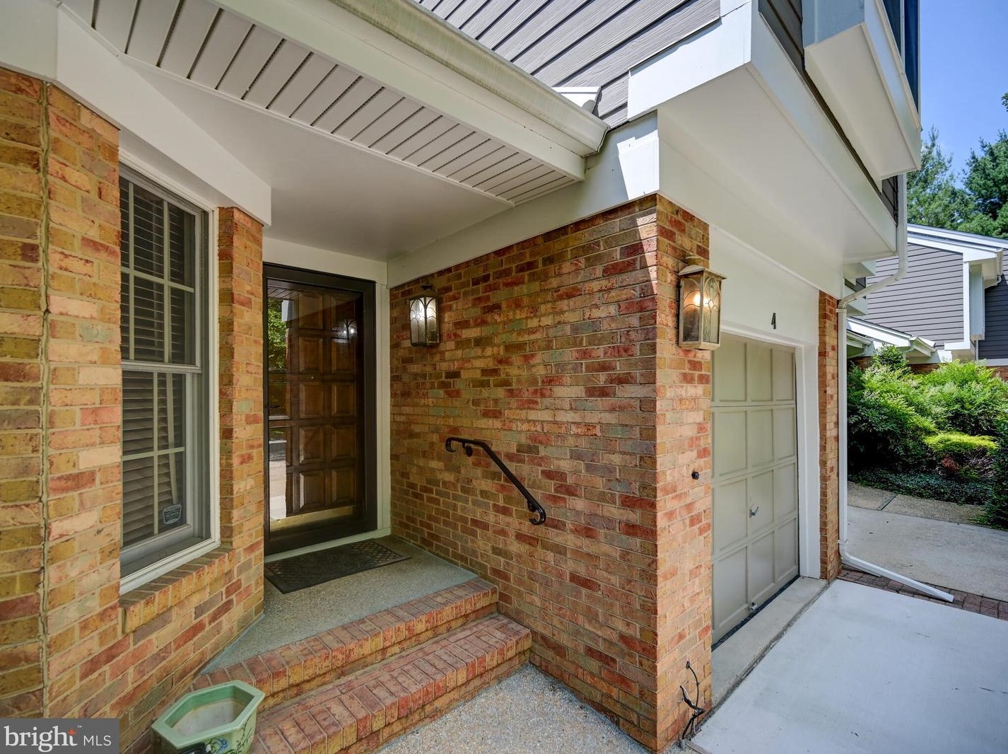 4 Red Cedar Ct, Baltimore, MD 21208-6305