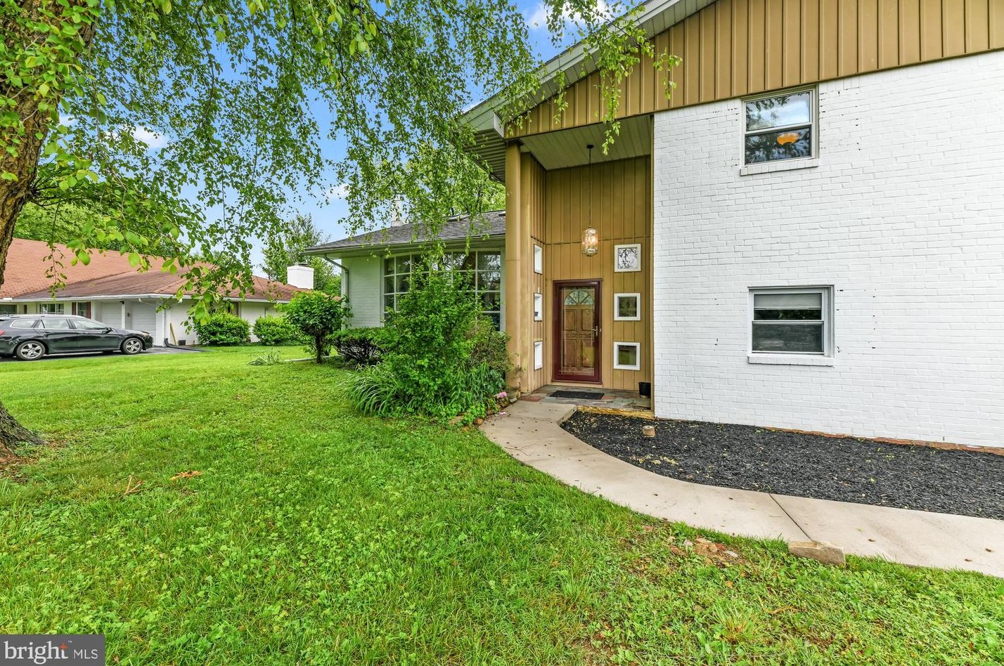7915 Stevenson Rd, Baltimore, MD 21208-3027