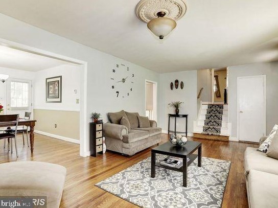 7008 Queen Anne Rd, Baltimore, MD 21207-4633