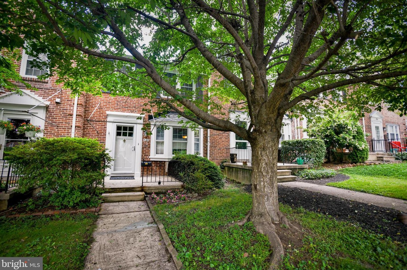 420 Chumleigh Rd, Baltimore, MD 21212-1501