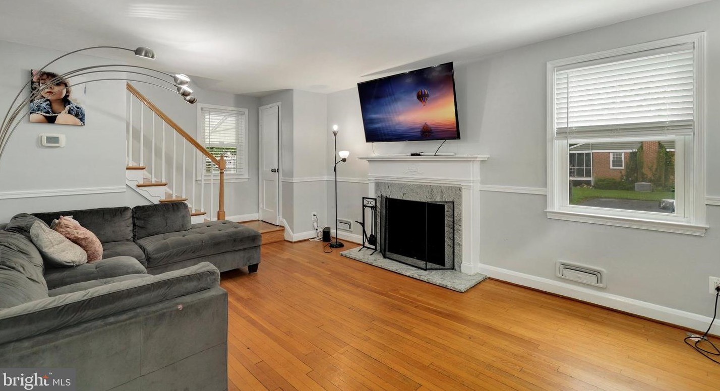 123 Brightside Ave, Baltimore, MD 21208-4804