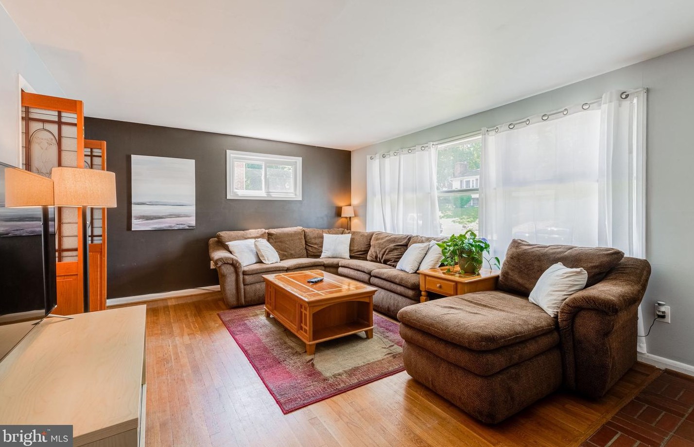 111 Glenmore Ave, Baltimore, MD 21228-4933