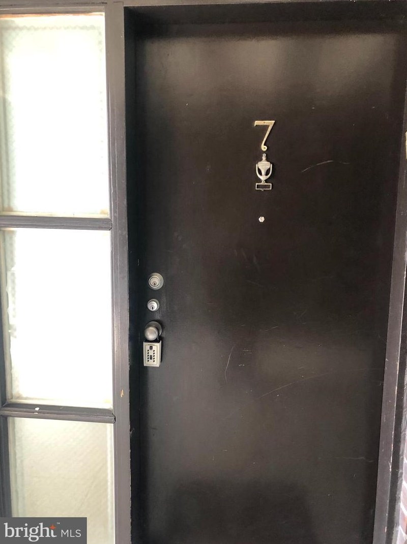 27 Stonehenge Cir #7, Baltimore, MD 21208