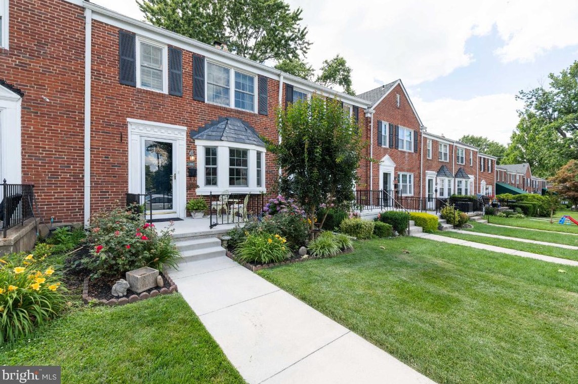 39 Regester Ave, Baltimore, MD 21212-1537
